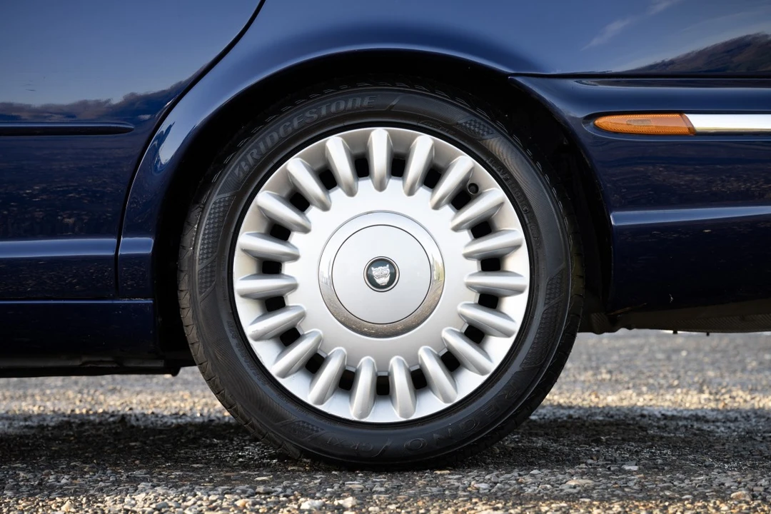 2003 Jaguar X308 XJ - Image 14 of 30