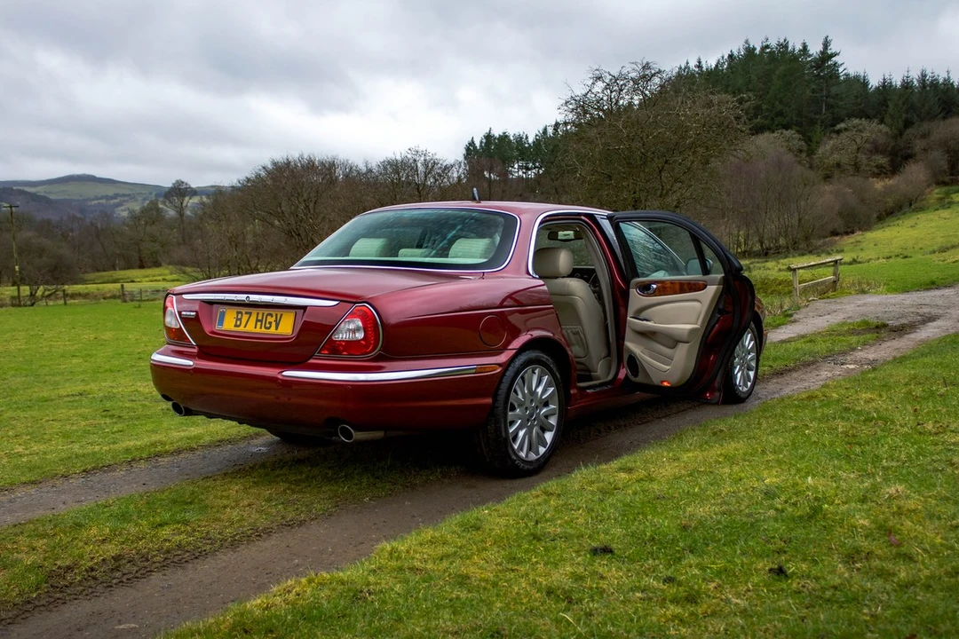2003 Jaguar X308 XJ - Image 15 of 30