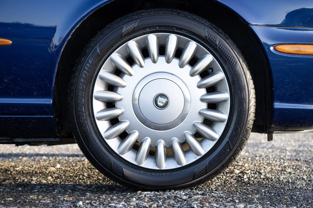 2003 Jaguar X308 XJ - Image 16 of 30