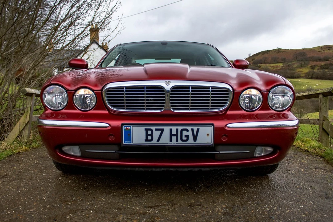 2003 Jaguar X308 XJ - Image 3 of 30