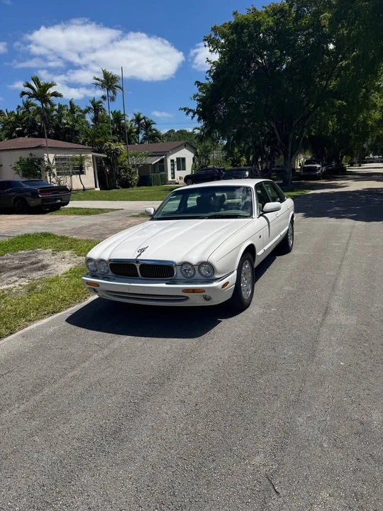 2003 Jaguar X308 XJ - Image 4 of 10