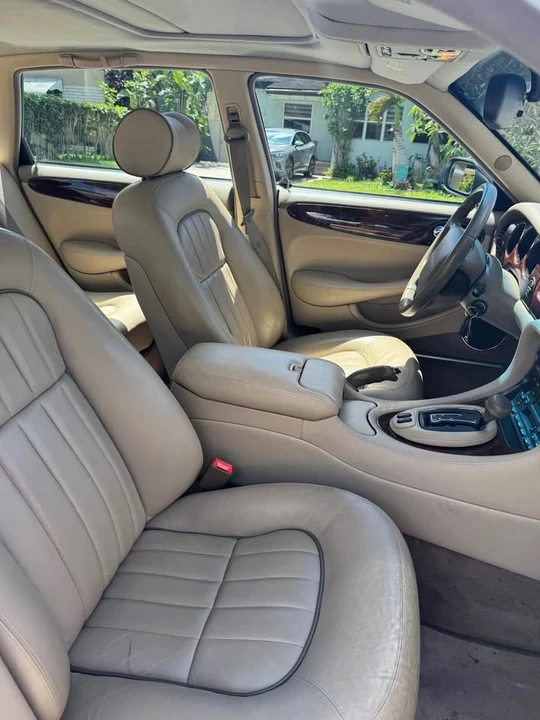 2003 Jaguar X308 XJ - Image 10 of 10