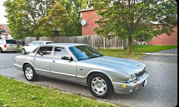 2003 Jaguar XJ8