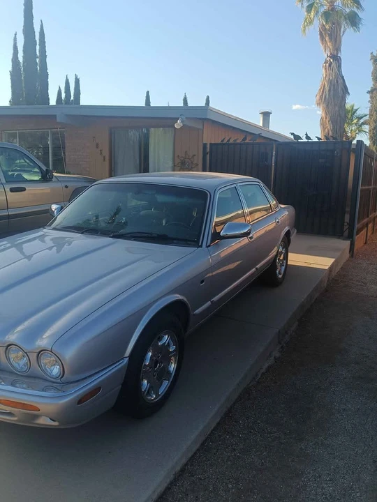 2003 Jaguar X308 XJ - Image 3 of 8