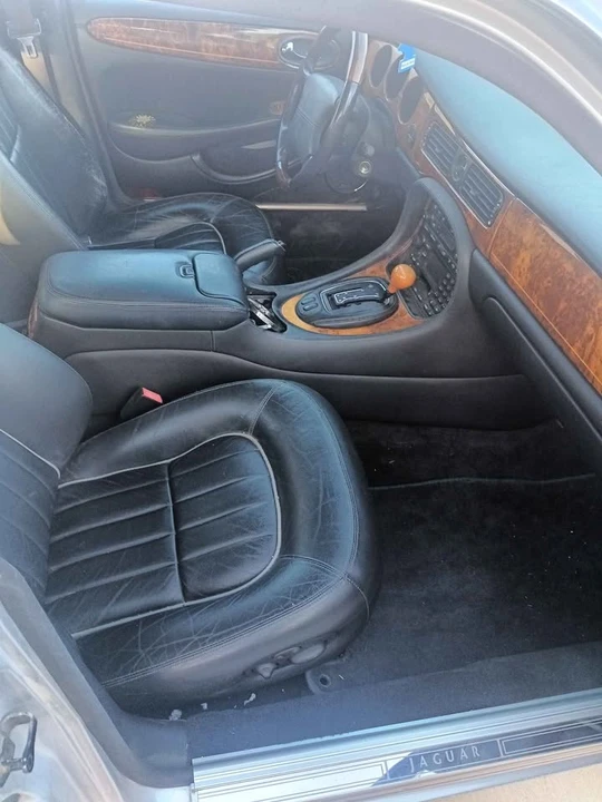 2003 Jaguar X308 XJ - Image 6 of 8