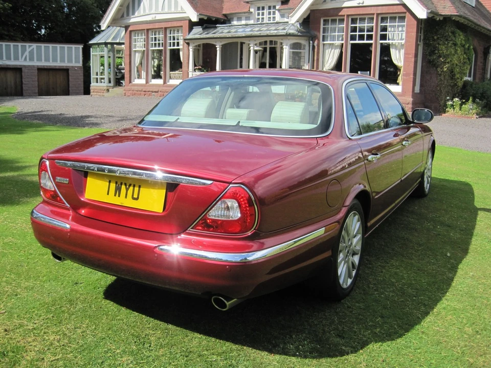 2003 Jaguar X308 XJ - Image 8 of 30