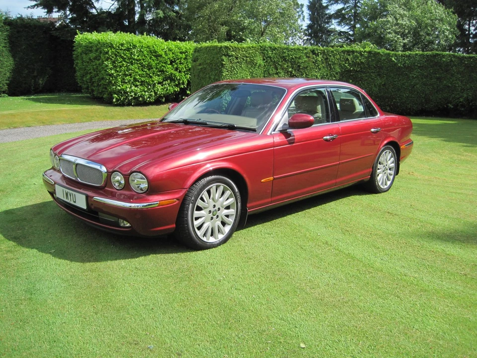 2003 Jaguar X308 XJ - Image 2 of 30