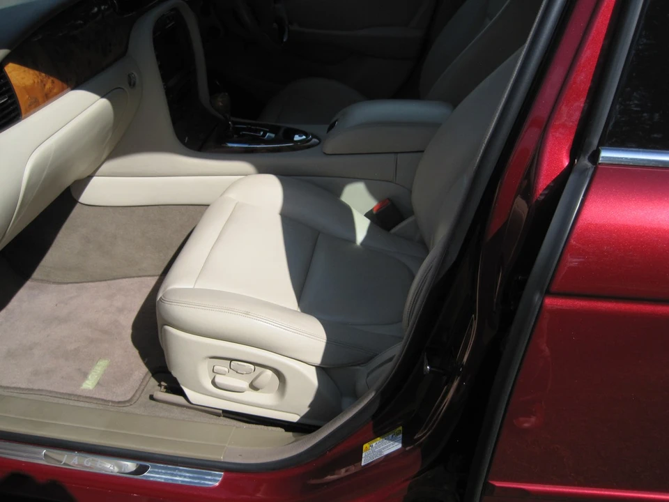 2003 Jaguar X308 XJ - Image 28 of 30