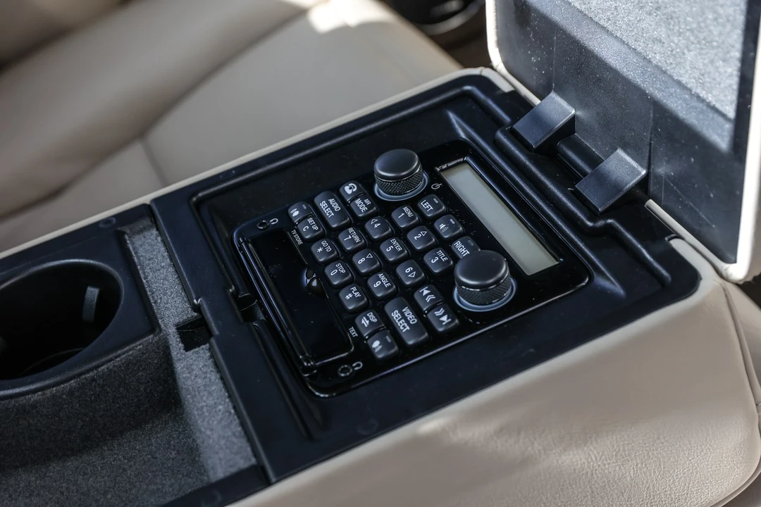 2003 Jaguar X308 XJ - Image 20 of 30