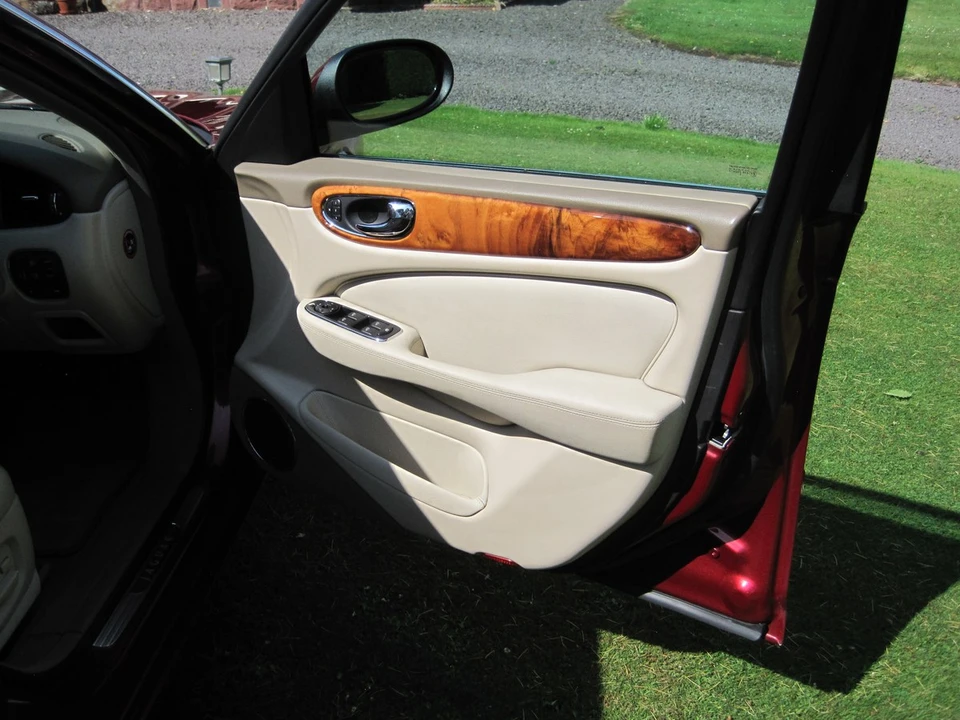 2003 Jaguar X308 XJ - Image 26 of 30