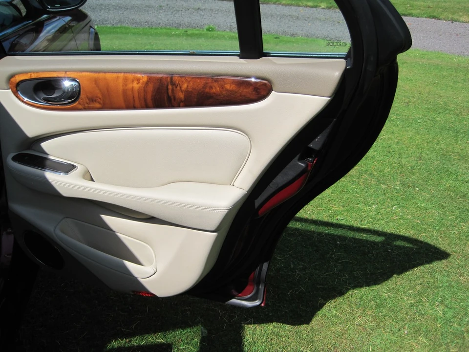 2003 Jaguar X308 XJ - Image 25 of 30