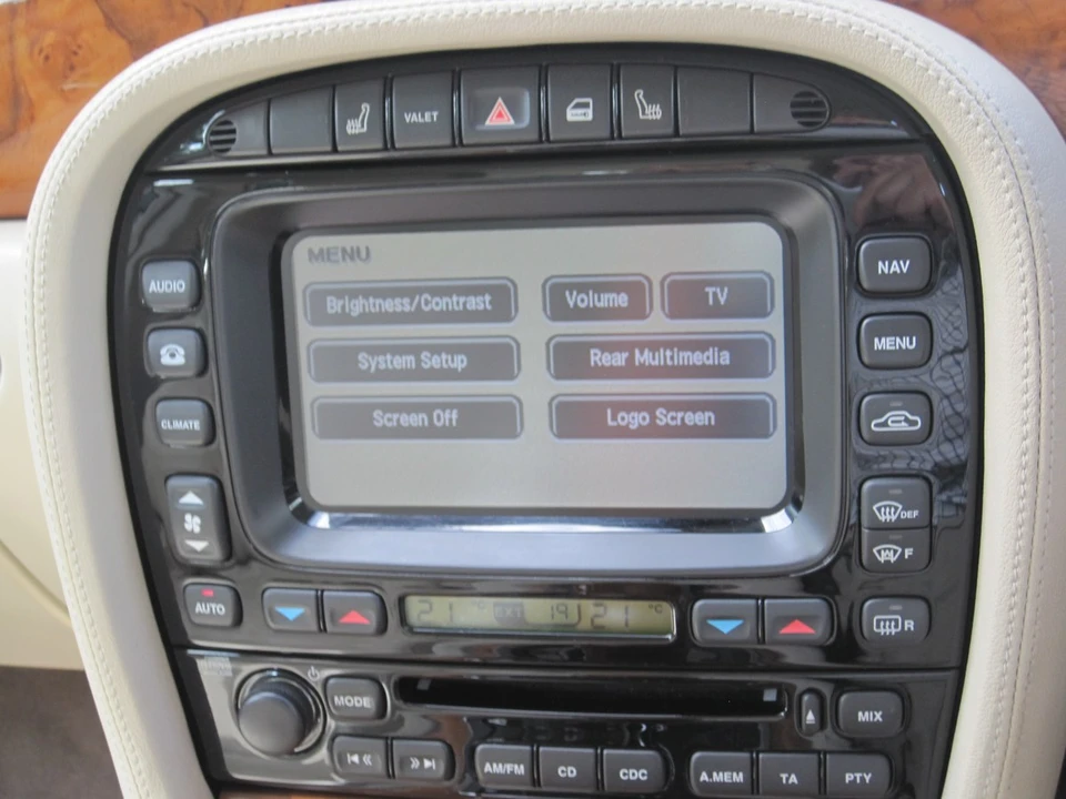2003 Jaguar X308 XJ - Image 19 of 30