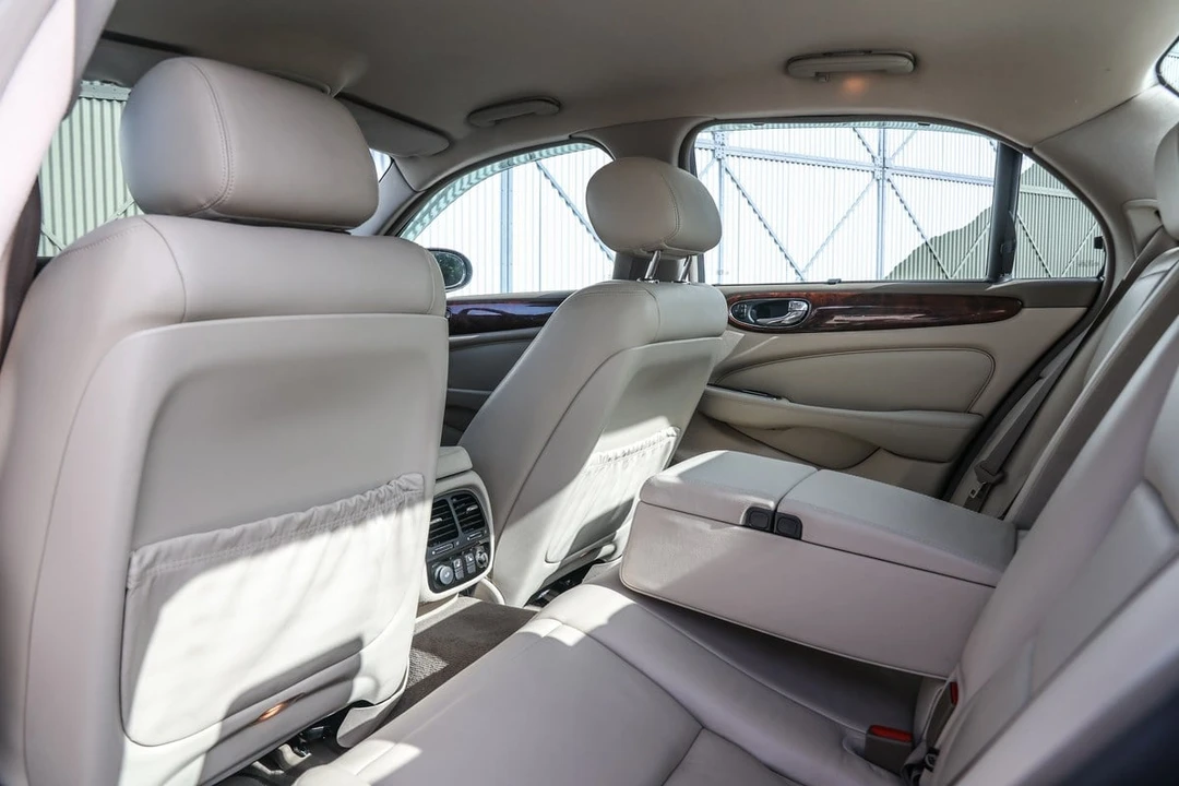 2003 Jaguar X308 XJ - Image 16 of 30