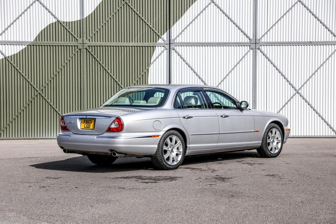 2003 Jaguar X308 XJ - Image 3 of 30