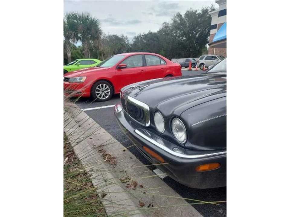 2003 Jaguar X308 XJ - Image 2 of 5