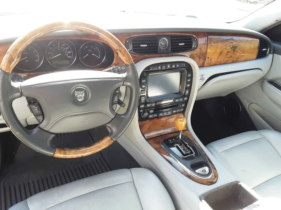 2003 Jaguar X308 XJ - Image 7 of 11