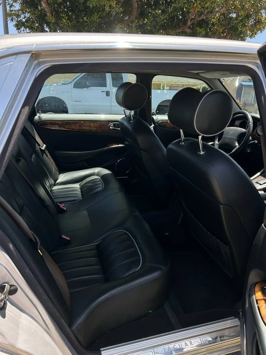 2003 Jaguar X308 XJ - Image 11 of 17