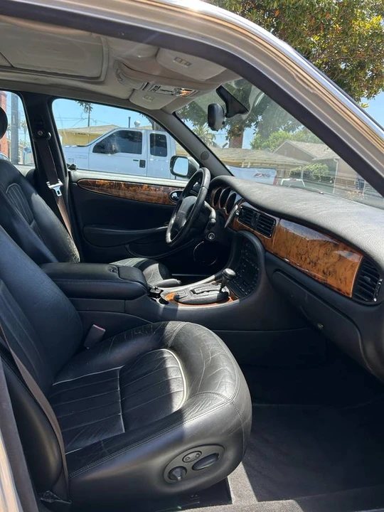2003 Jaguar X308 XJ - Image 10 of 17