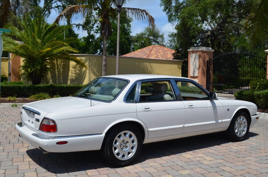 2003 Jaguar X308 XJ - Image 10 of 12