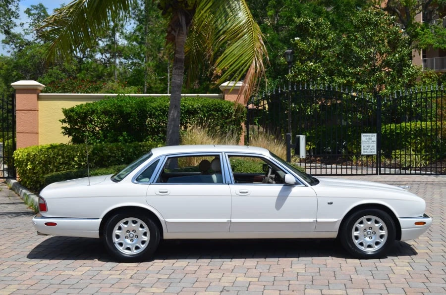 2003 Jaguar X308 XJ - Image 11 of 12