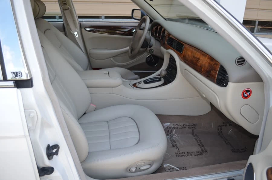 2003 Jaguar X308 XJ - Image 4 of 12