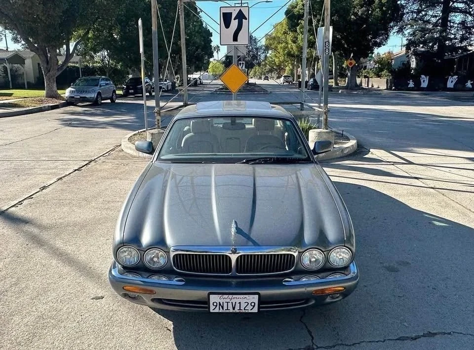2003 Jaguar X308 XJ - Image 2 of 11