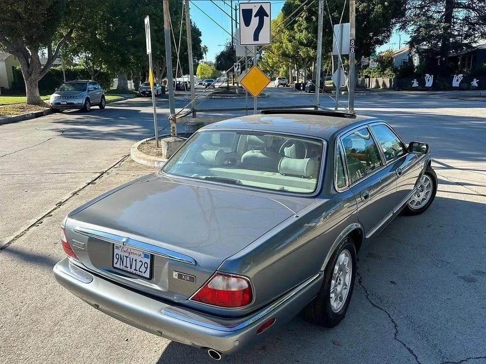 2003 Jaguar X308 XJ - Image 3 of 11
