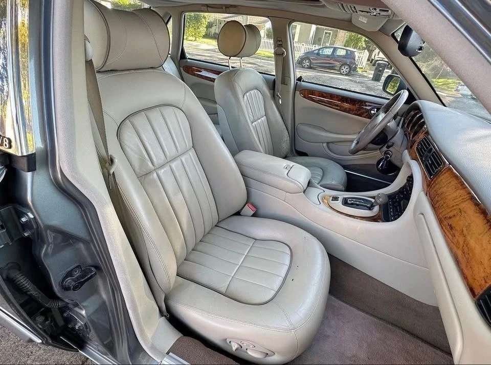 2003 Jaguar X308 XJ - Image 9 of 11
