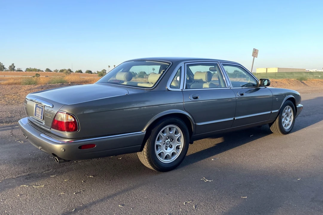 2003 Jaguar X308 XJ - Image 9 of 31