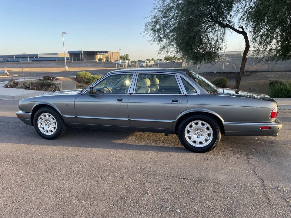 2003 Jaguar X308 XJ - Image 11 of 31