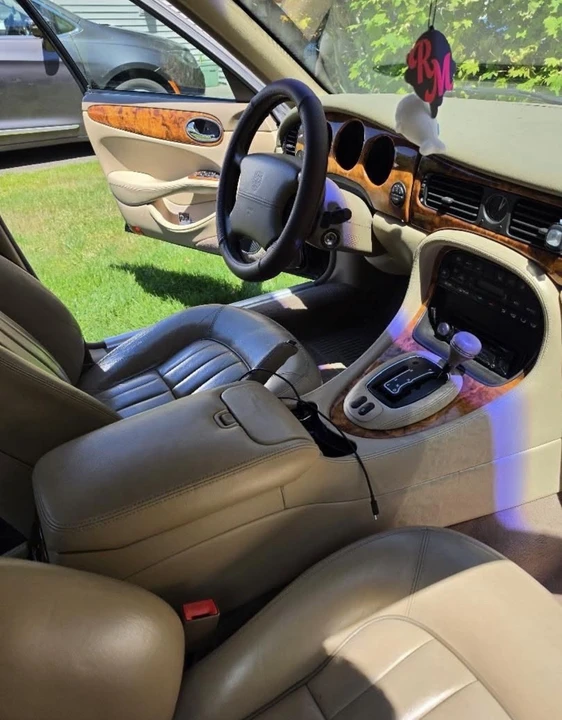 2003 Jaguar X308 XJ - Image 7 of 10