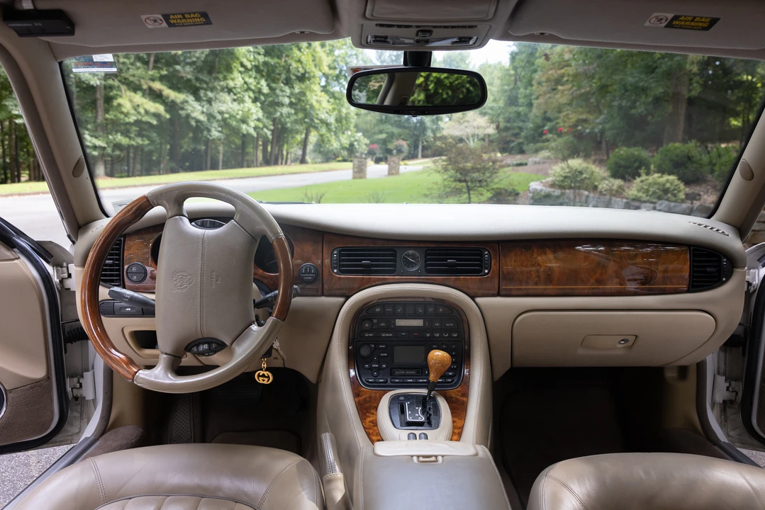 2003 Jaguar X308 XJ - Image 23 of 31