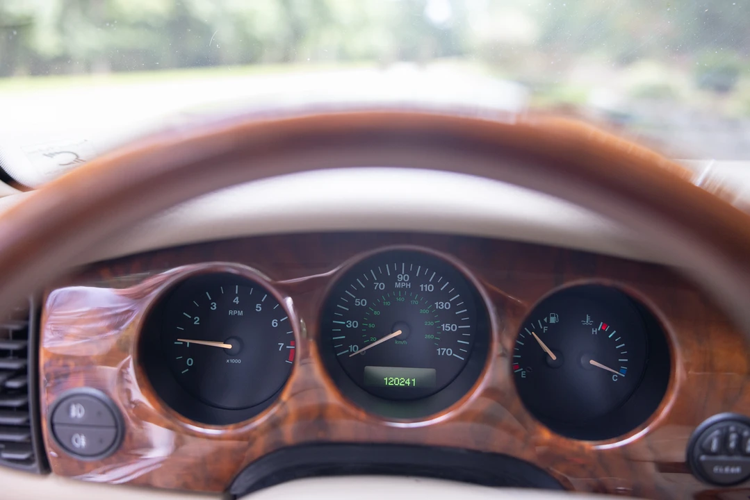 2003 Jaguar X308 XJ - Image 25 of 31