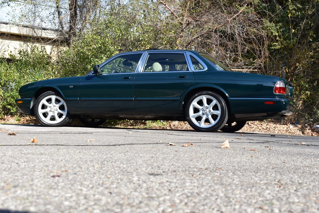 2003 Jaguar X308 XJ - Image 16 of 31