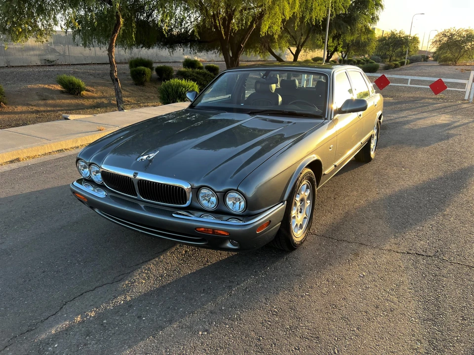 2003 Jaguar X308 XJ - Image 3 of 31