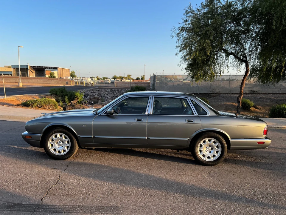 2003 Jaguar X308 XJ - Image 9 of 31