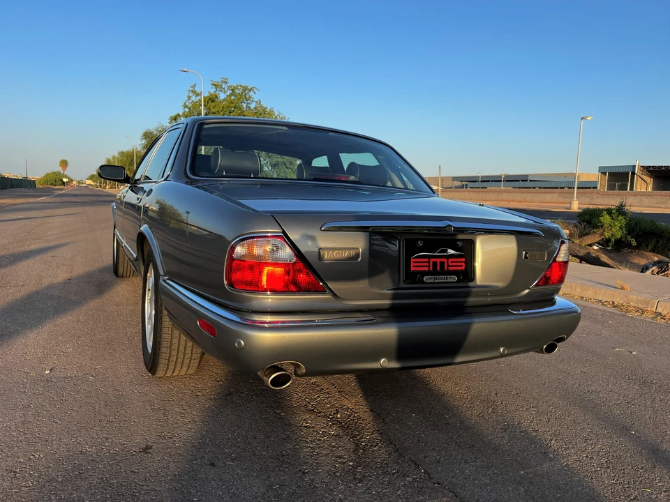 2003 Jaguar X308 XJ - Image 15 of 31