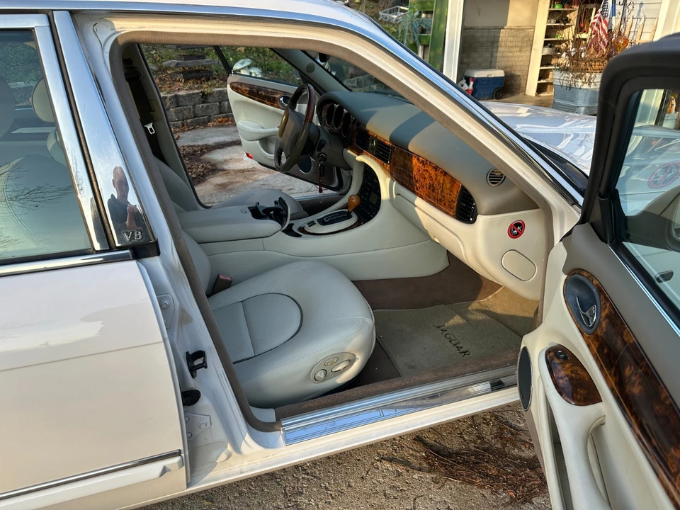 2003 Jaguar X308 XJ - Image 11 of 21