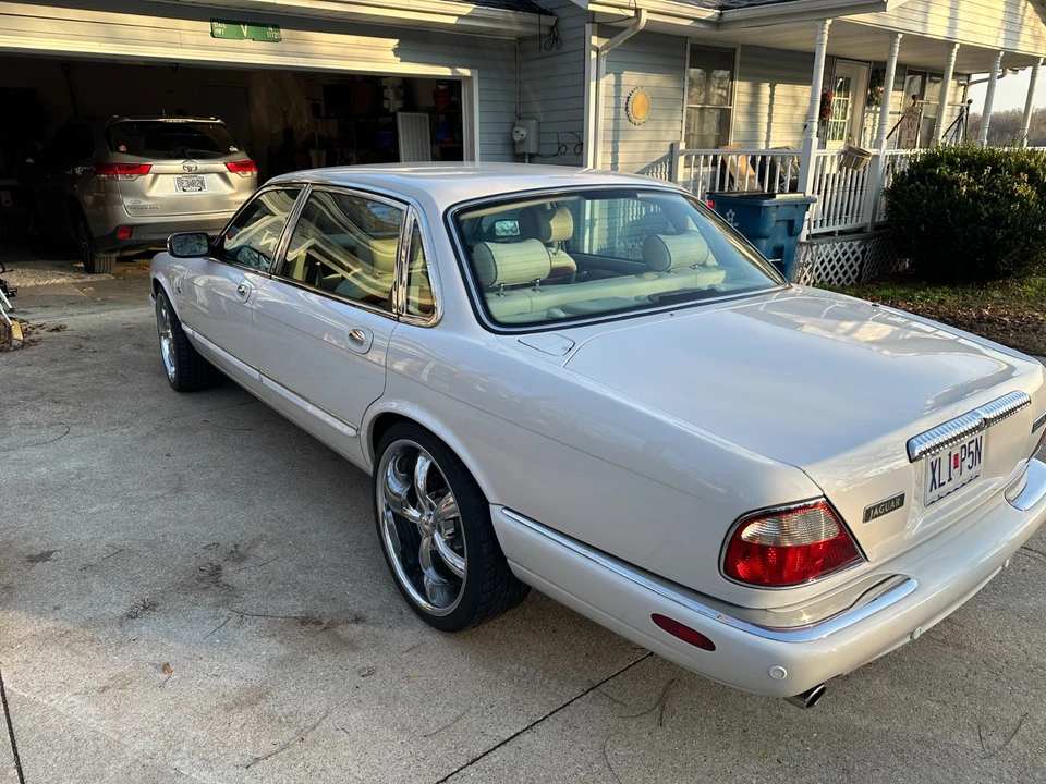 2003 Jaguar X308 XJ - Image 3 of 21
