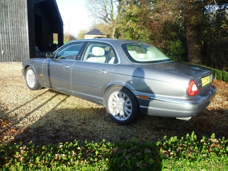 2003 Jaguar X308 XJ - Image 11 of 30