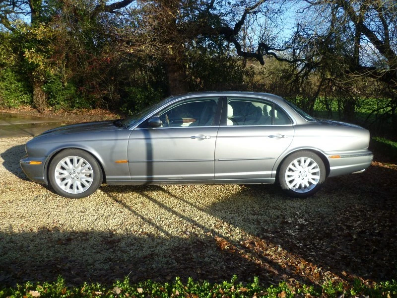 2003 Jaguar X308 XJ - Image 10 of 30