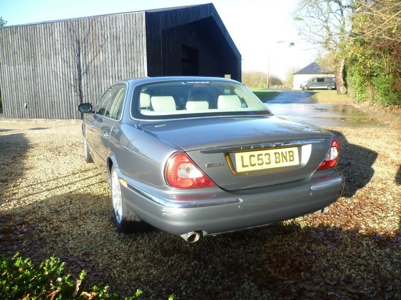 2003 Jaguar X308 XJ - Image 12 of 30