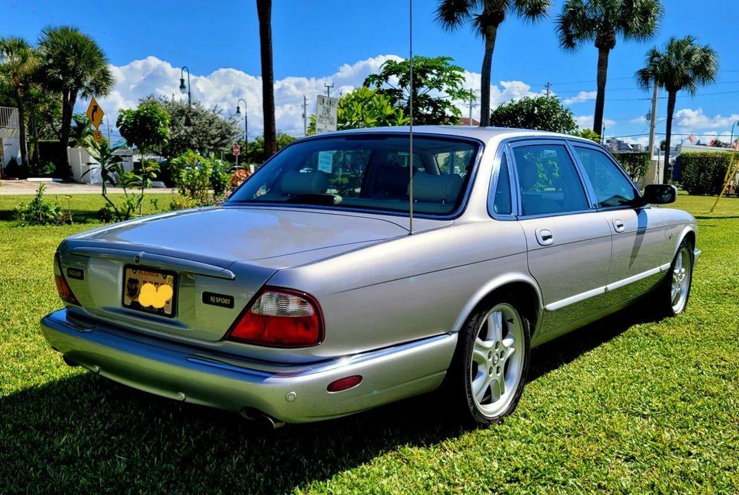 2003 Jaguar X308 XJ - Image 9 of 19