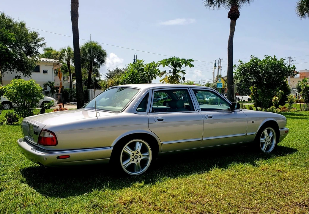 2003 Jaguar X308 XJ - Image 8 of 20