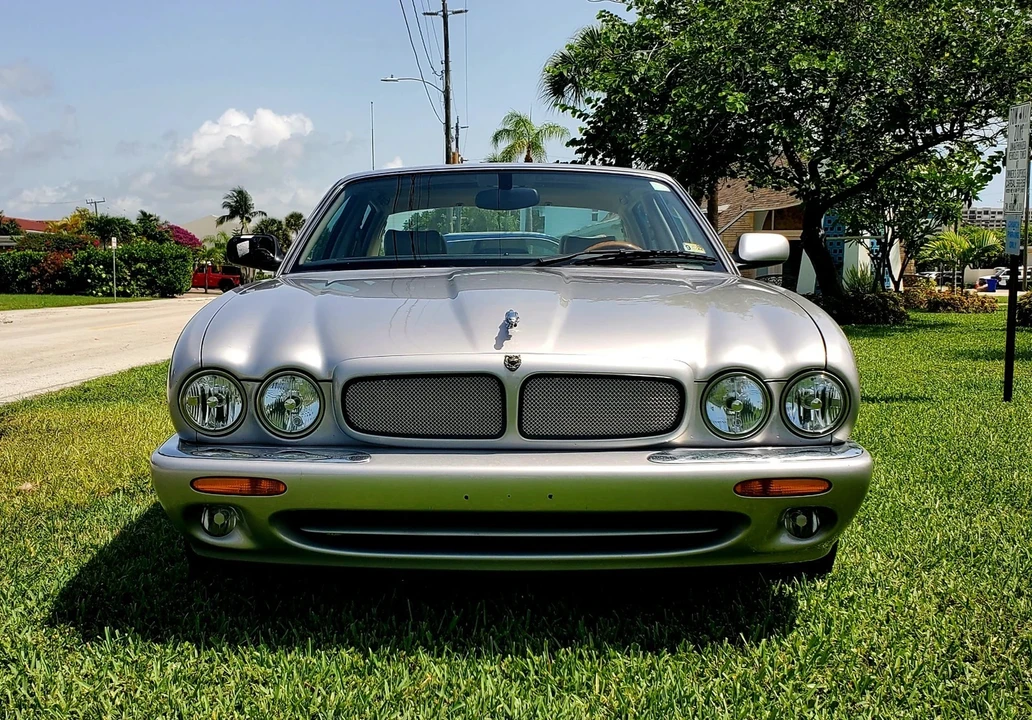 2003 Jaguar X308 XJ - Image 3 of 20