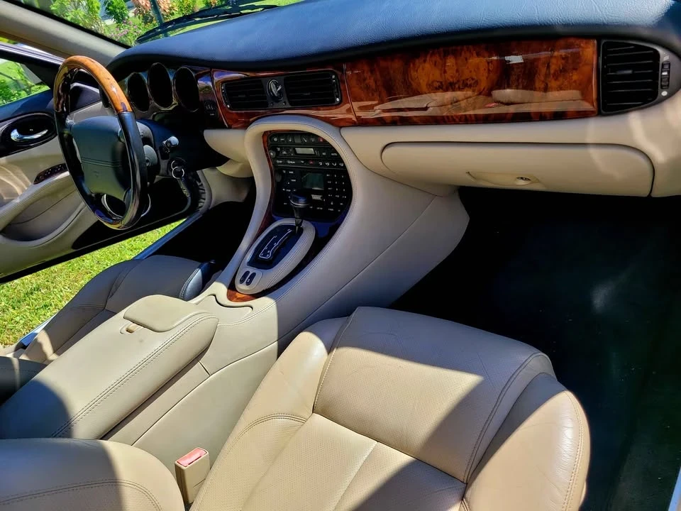 2003 Jaguar X308 XJ - Image 17 of 20
