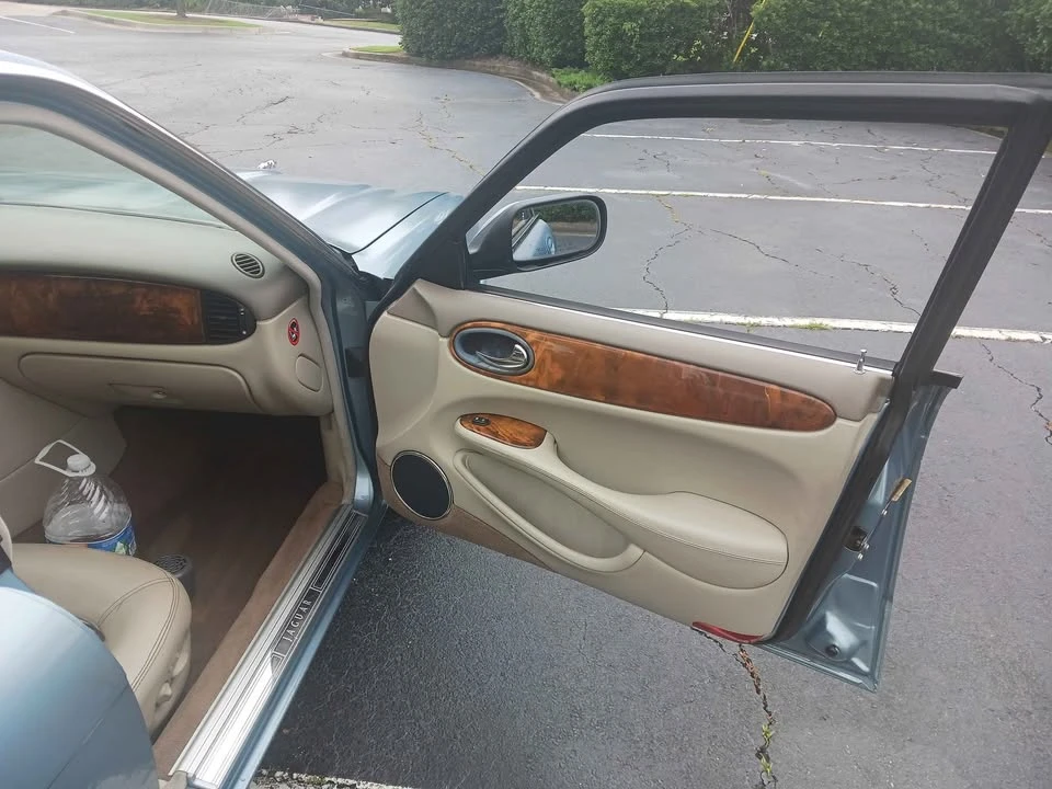 2003 Jaguar X308 XJ - Image 10 of 16