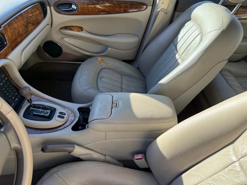 2003 Jaguar X308 XJ - Image 11 of 20