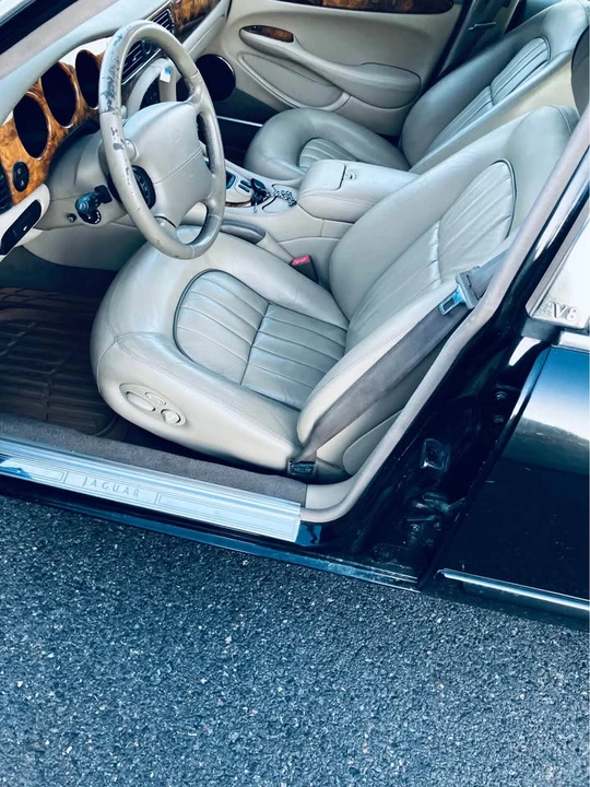 2003 Jaguar X308 XJ - Image 6 of 19