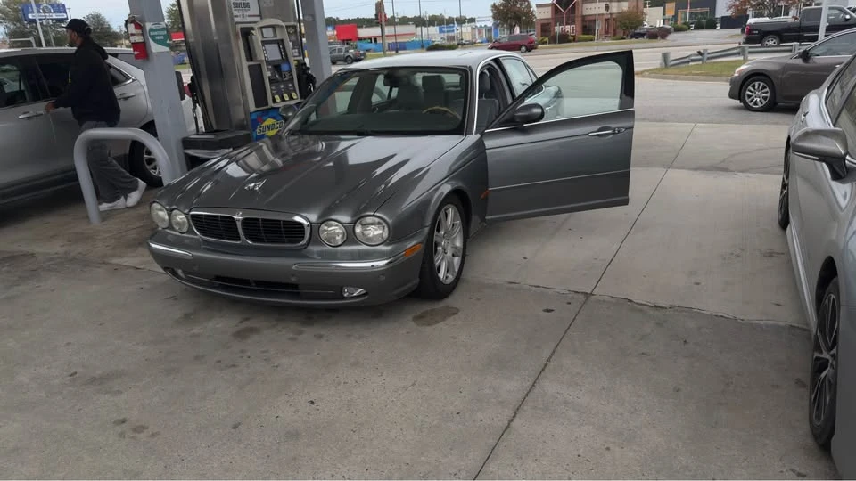 2003 Jaguar X308 XJ - Image 2 of 4